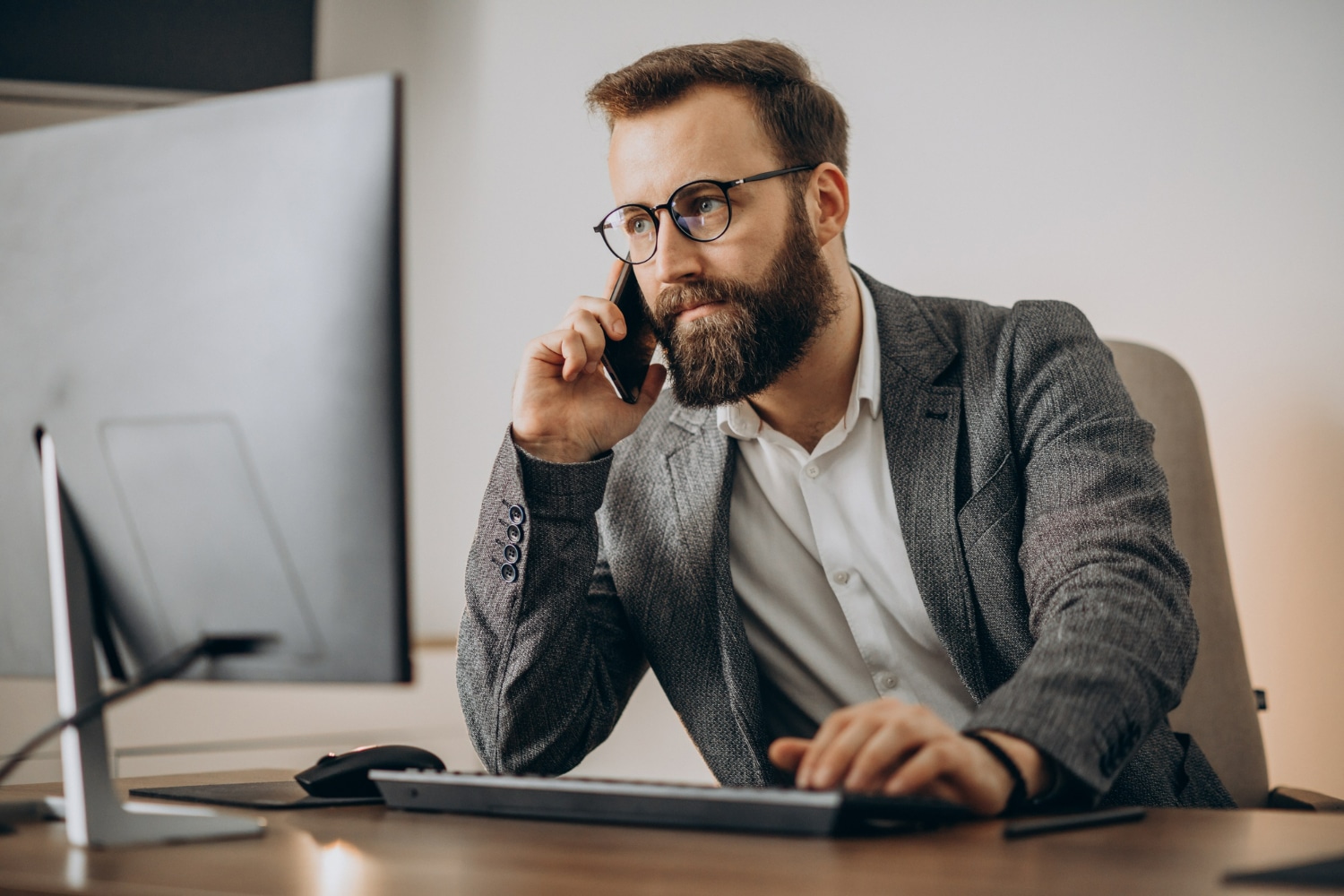 Une équipe au service du client dans le milieu du luxe